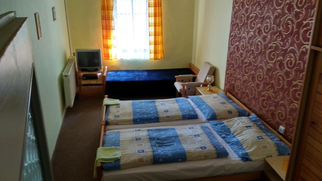 Hotel U Broucka Nové Město nad Metují Buitenkant foto